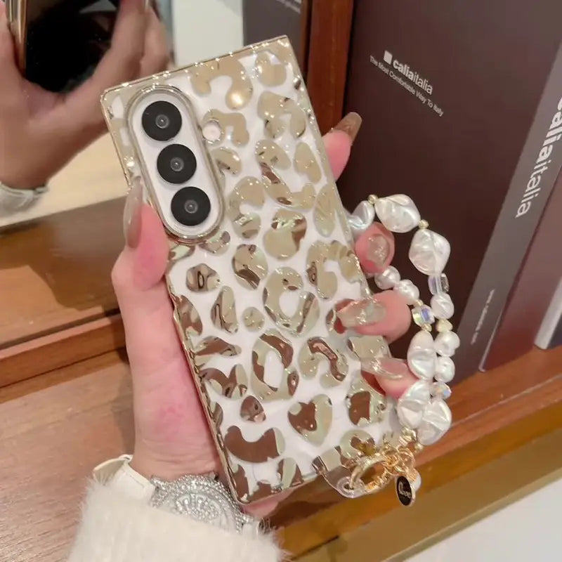Trendy Leopard Print Case with Chain – Compatible with Samsung Galaxy Z Fold Series