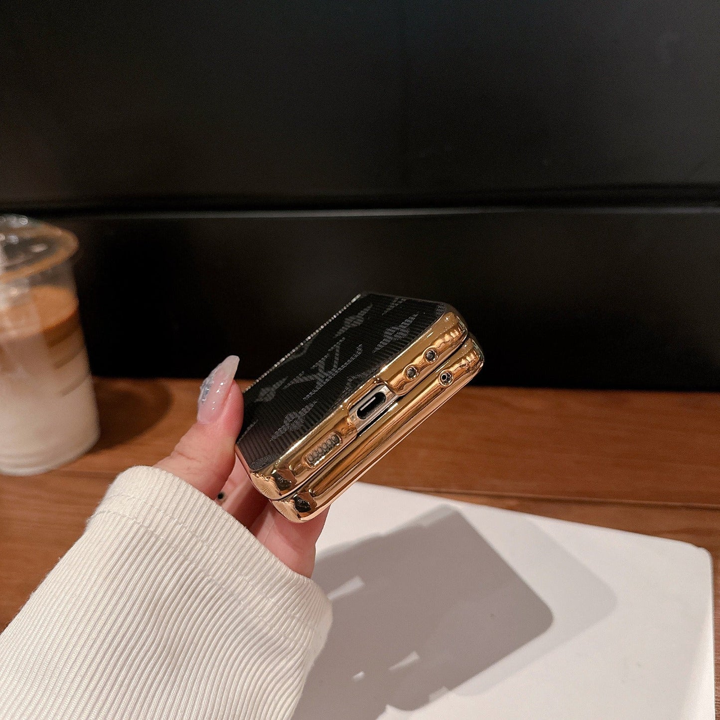 Novarno™ Luxe Case – Samsung Galaxy Z Flip Series